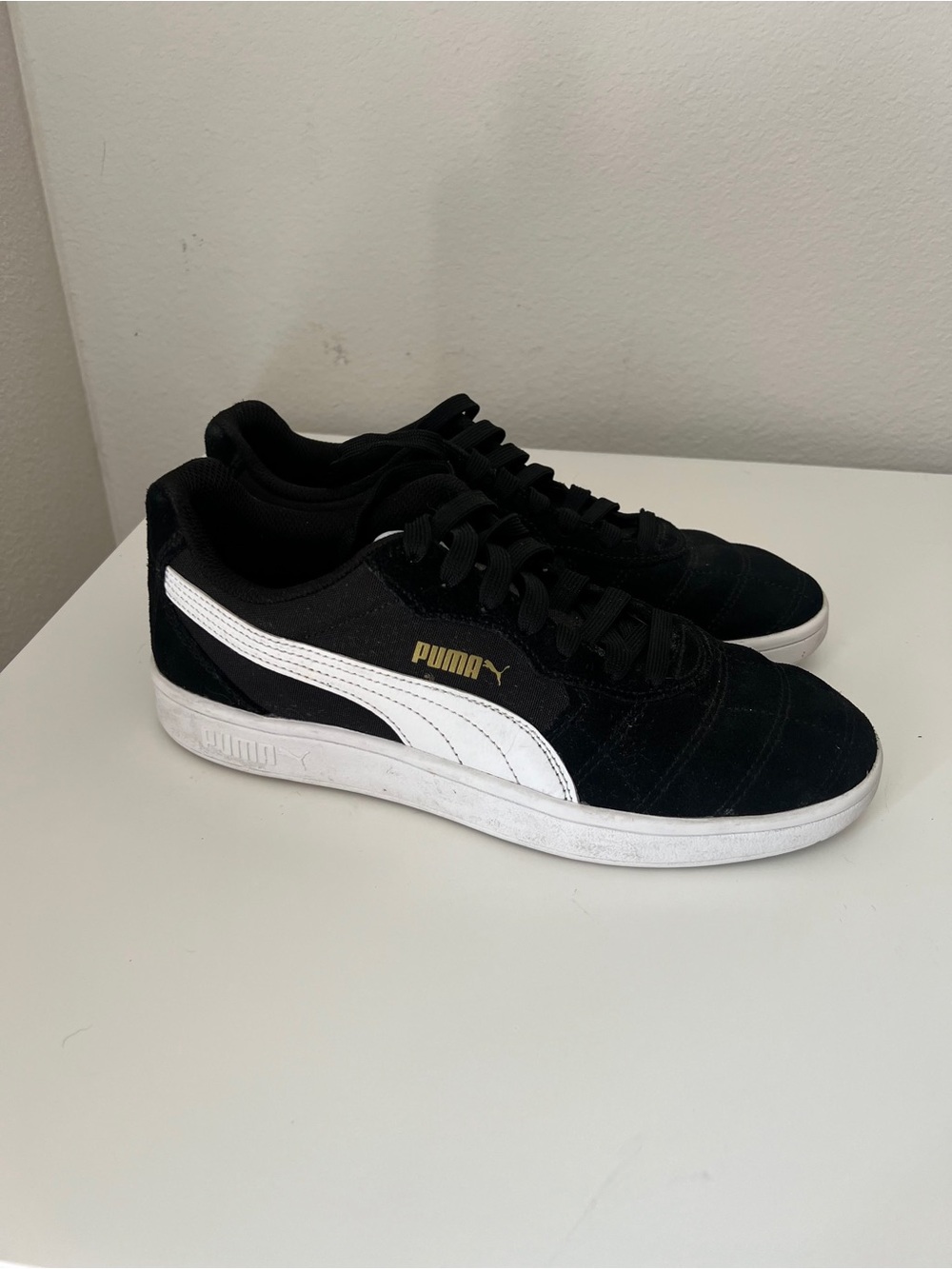Puma Suede Low Top Sneakers Black White Men’s Size US 7